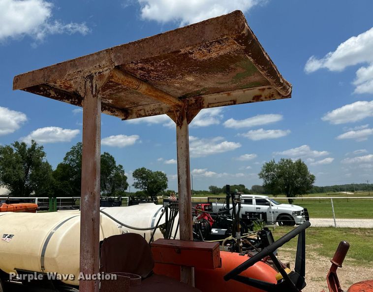 image for item OC9005 Allis Chalmers I600  tractor
