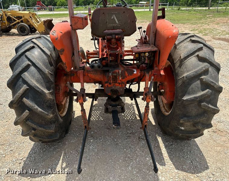 image for item OC9005 Allis Chalmers I600  tractor
