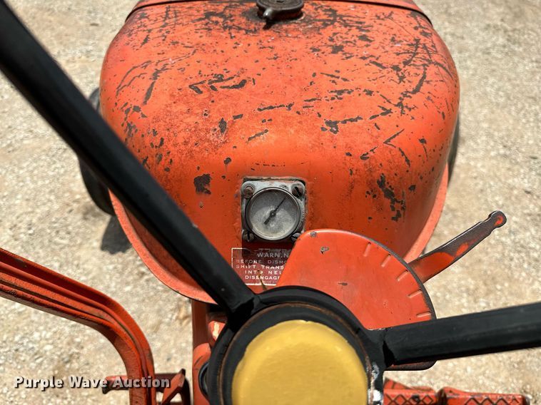 image for item OC9005 Allis Chalmers I600  tractor