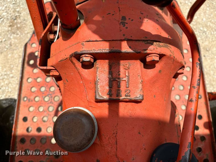 image for item OC9005 Allis Chalmers I600  tractor