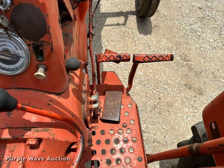 image for item OC9005 Allis Chalmers I600  tractor