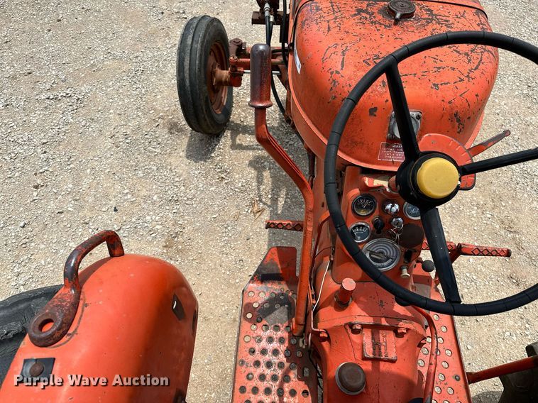 image for item OC9005 Allis Chalmers I600  tractor