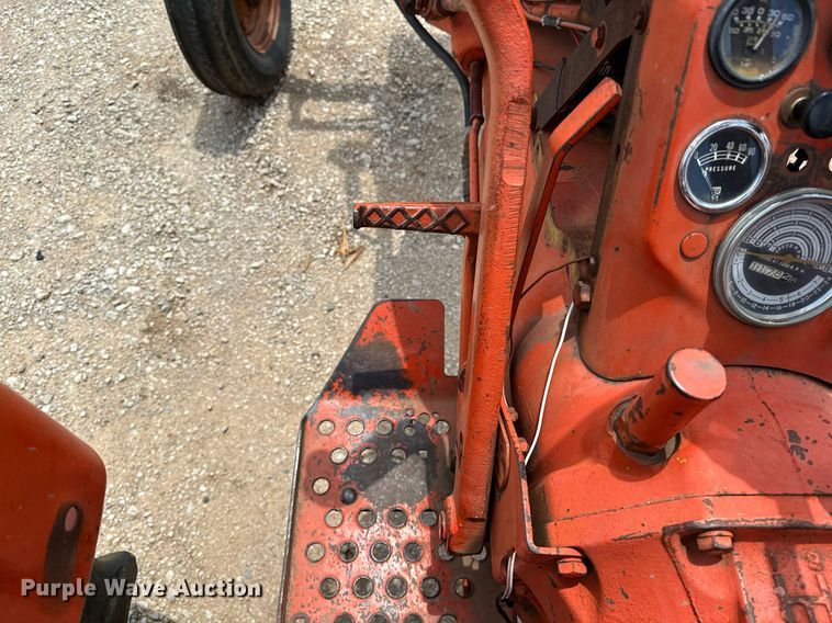 image for item OC9005 Allis Chalmers I600  tractor