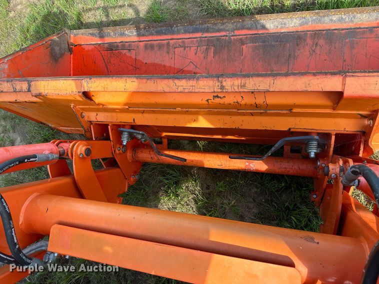 image for item OC9006 2014 Kubota M108S  MFWD tractor