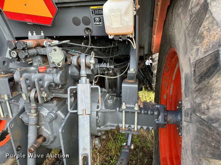 image for item OC9006 2014 Kubota M108S  MFWD tractor