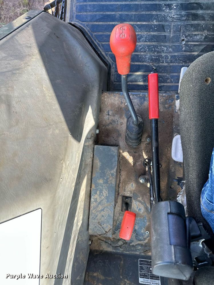 image for item OC9006 2014 Kubota M108S  MFWD tractor