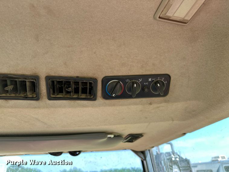 image for item OC9006 2014 Kubota M108S  MFWD tractor