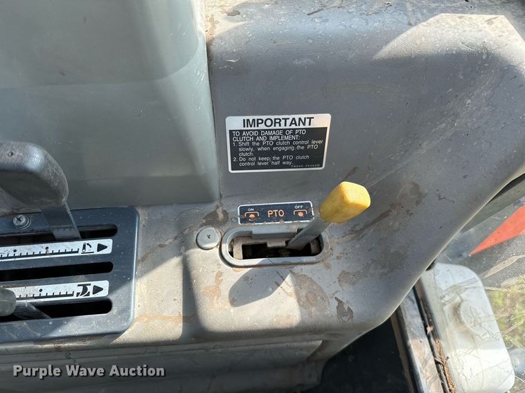 image for item OC9006 2014 Kubota M108S  MFWD tractor