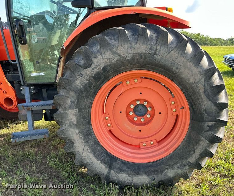 image for item OC9006 2014 Kubota M108S  MFWD tractor
