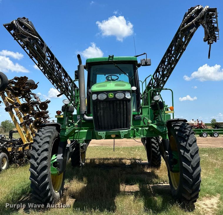 image for item OC9028 2005 John Deere 4720  sprayer