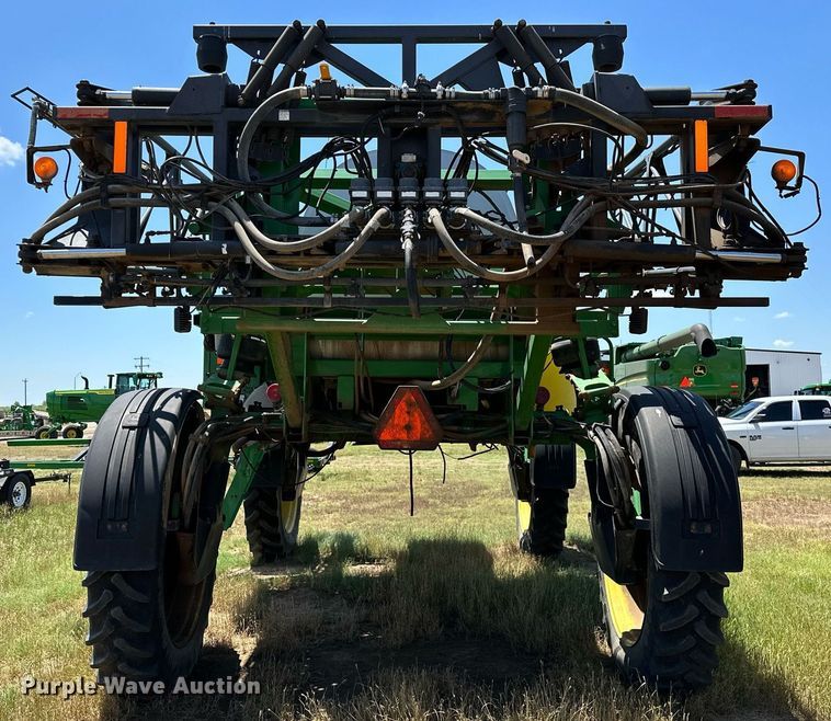 image for item OC9028 2005 John Deere 4720  sprayer