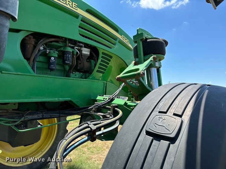 image for item OC9028 2005 John Deere 4720  sprayer