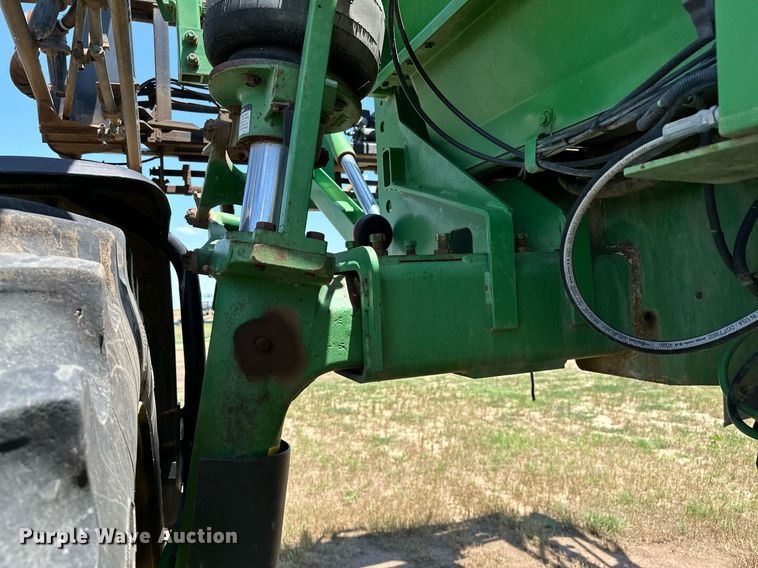 image for item OC9028 2005 John Deere 4720  sprayer