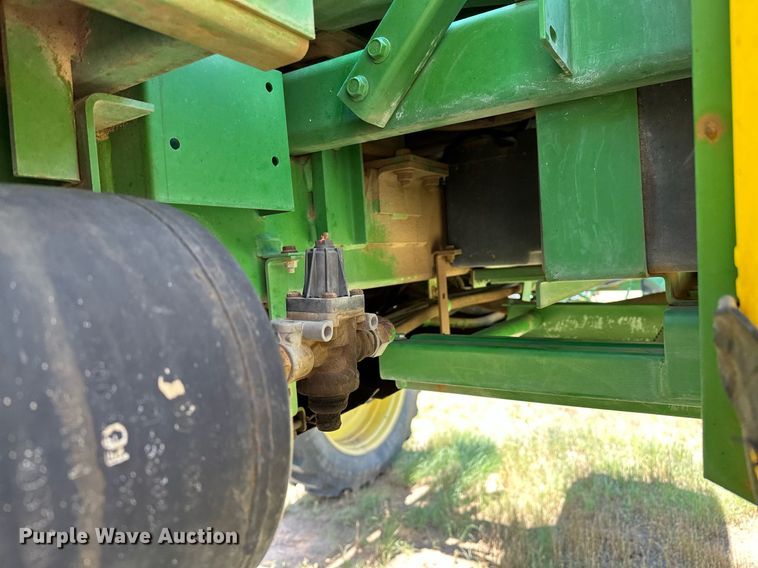 image for item OC9028 2005 John Deere 4720  sprayer