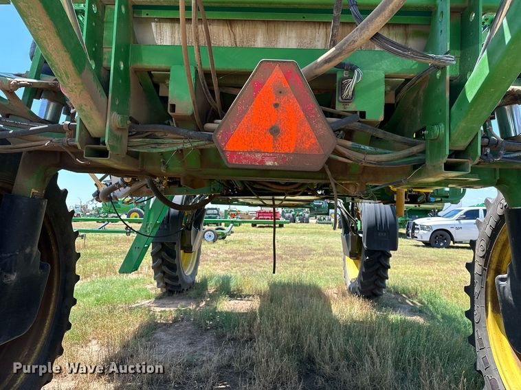 image for item OC9028 2005 John Deere 4720  sprayer