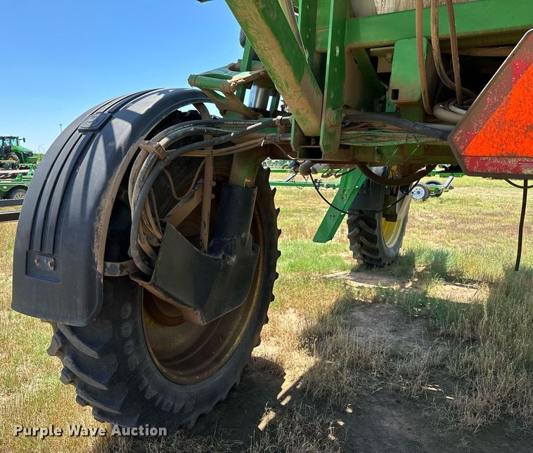 image for item OC9028 2005 John Deere 4720  sprayer