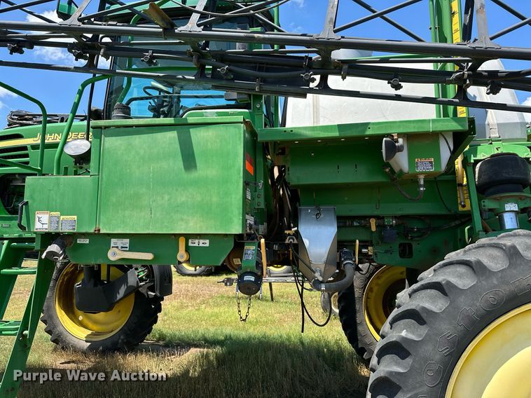 image for item OC9028 2005 John Deere 4720  sprayer