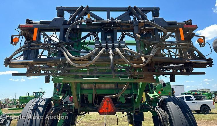 image for item OC9028 2005 John Deere 4720  sprayer
