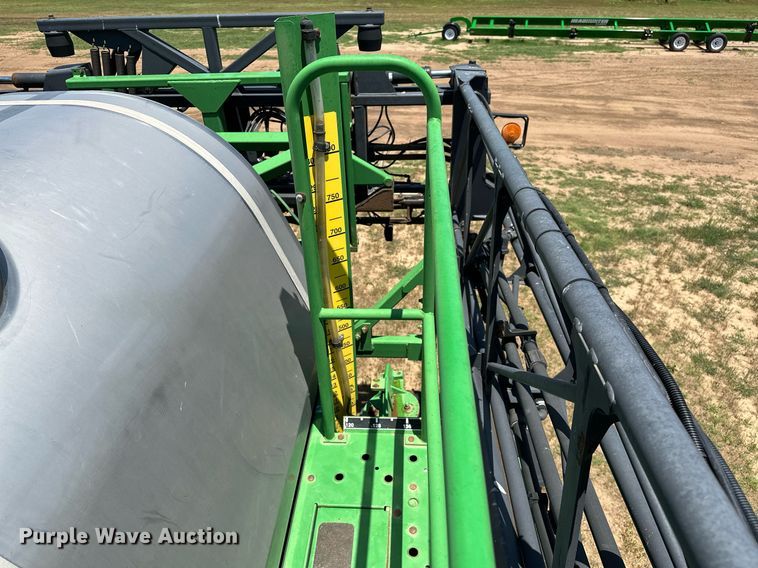 image for item OC9028 2005 John Deere 4720  sprayer