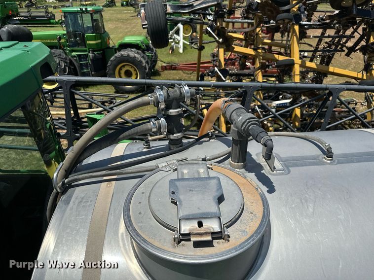 image for item OC9028 2005 John Deere 4720  sprayer