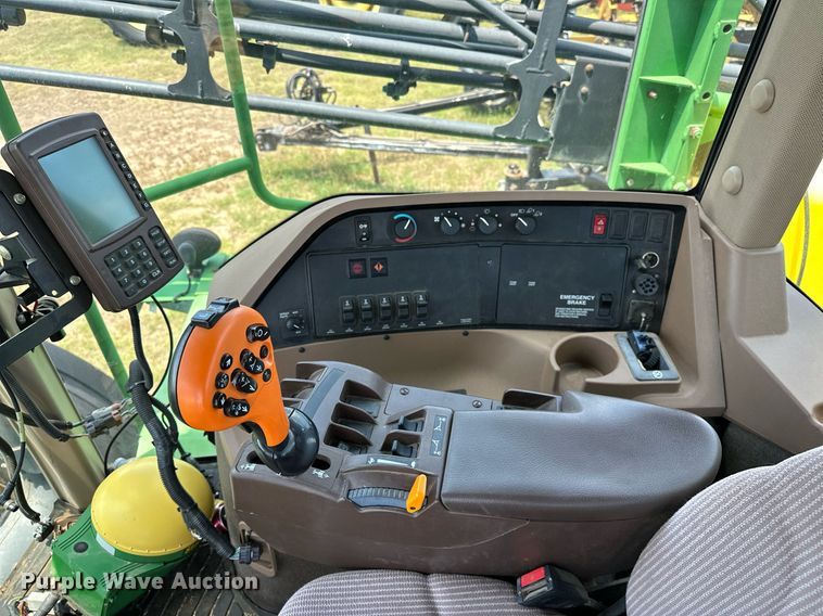 image for item OC9028 2005 John Deere 4720  sprayer