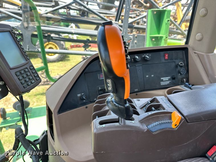 image for item OC9028 2005 John Deere 4720  sprayer