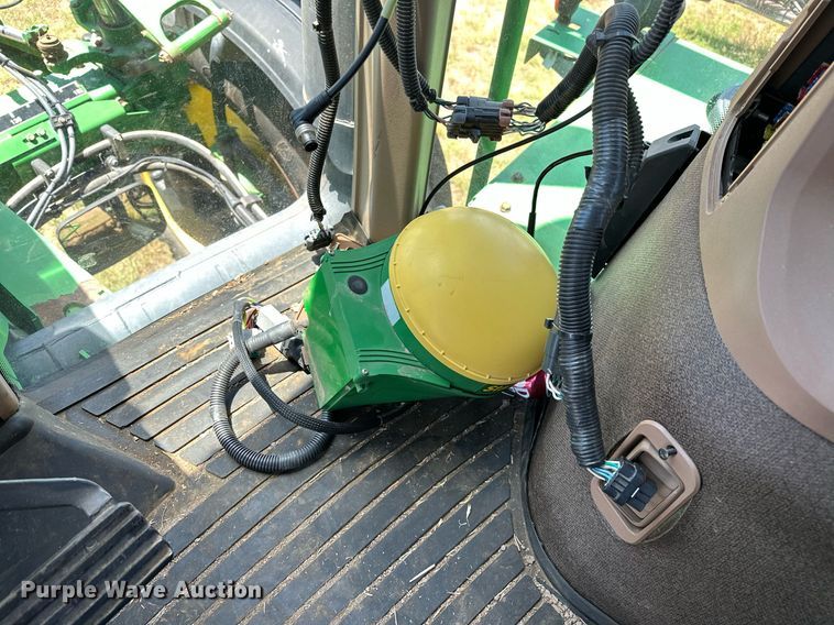 image for item OC9028 2005 John Deere 4720  sprayer