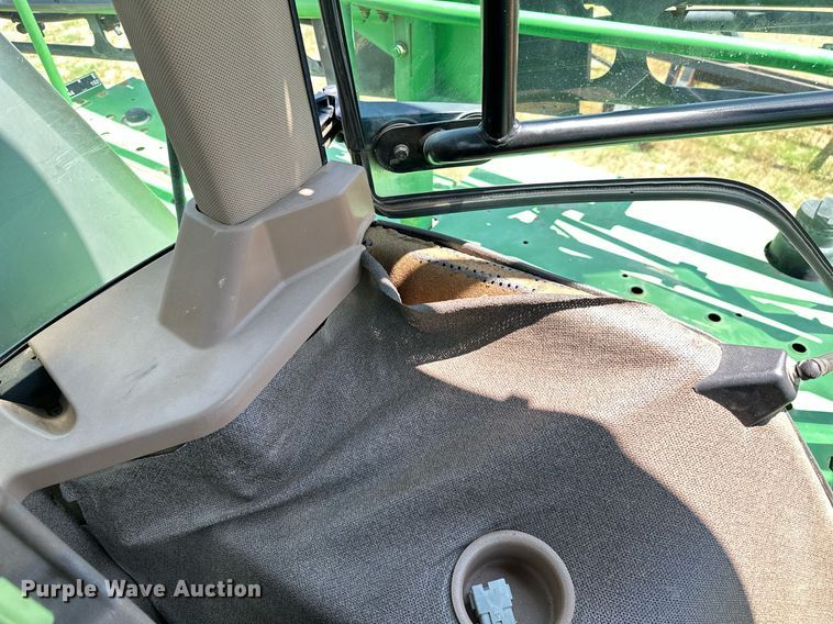 image for item OC9028 2005 John Deere 4720  sprayer