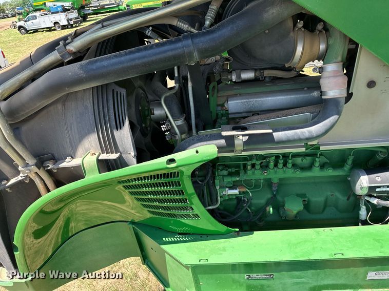 image for item OC9028 2005 John Deere 4720  sprayer