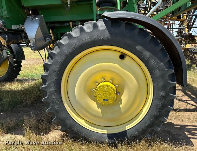 image for item OC9028 2005 John Deere 4720  sprayer