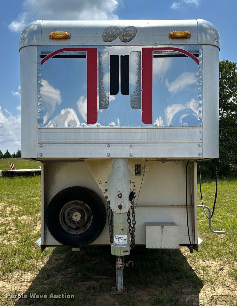 image for item OG9051 2000 C&C  horse trailer