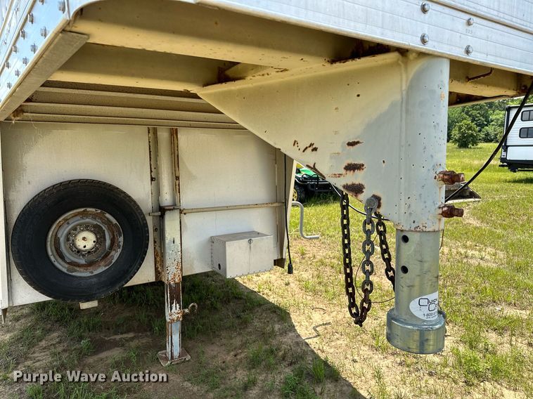 image for item OG9051 2000 C&C  horse trailer