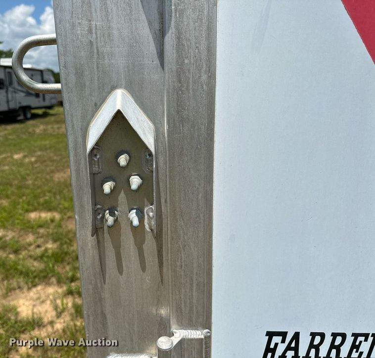 image for item OG9051 2000 C&C  horse trailer