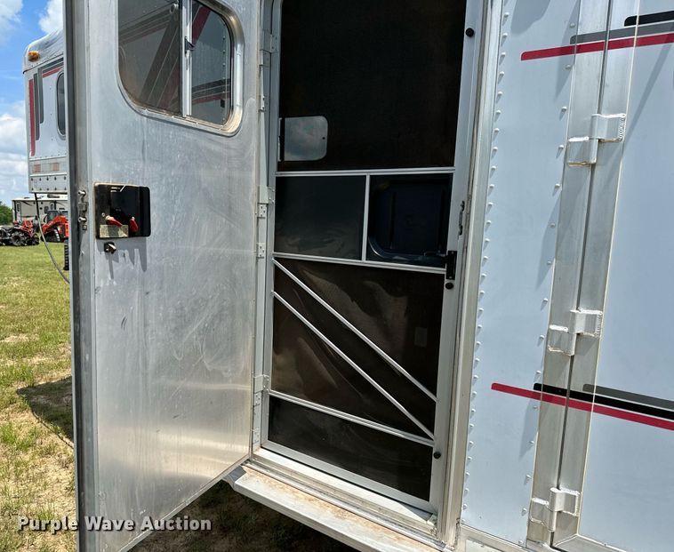 image for item OG9051 2000 C&C  horse trailer