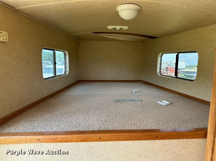 image for item OG9051 2000 C&C  horse trailer