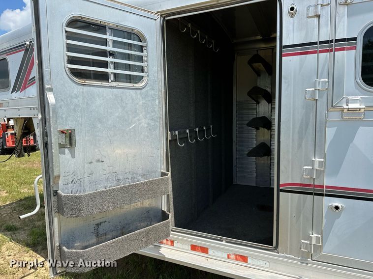 image for item OG9051 2000 C&C  horse trailer