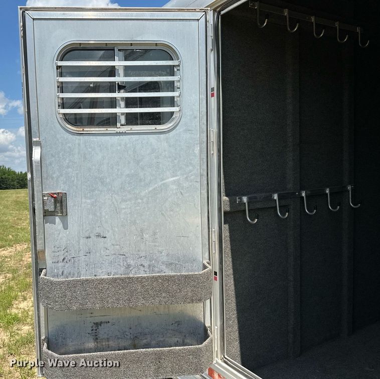 image for item OG9051 2000 C&C  horse trailer