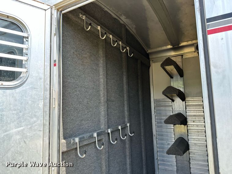 image for item OG9051 2000 C&C  horse trailer