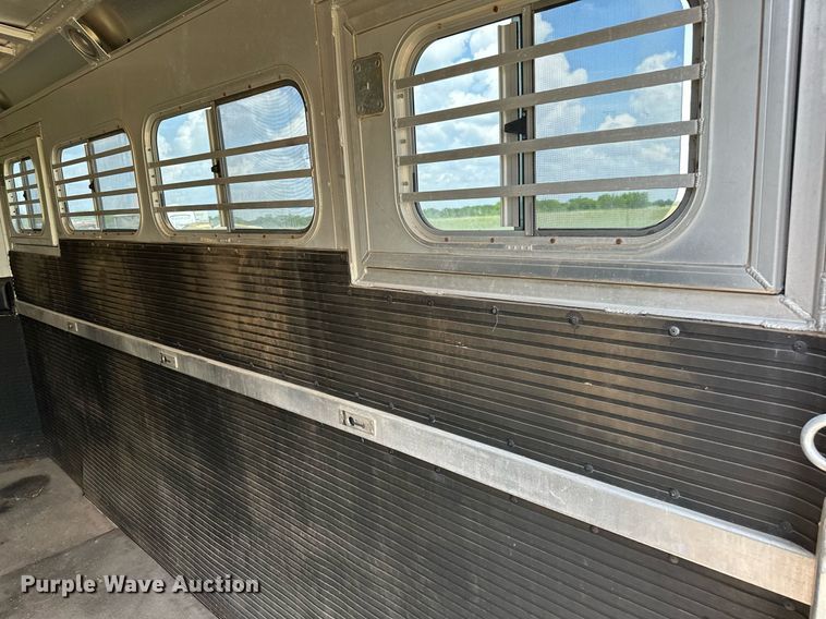 image for item OG9051 2000 C&C  horse trailer