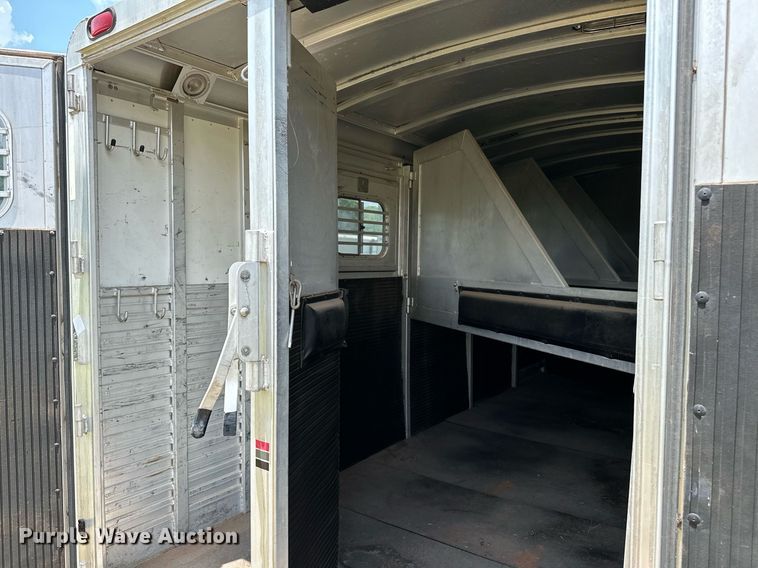 image for item OG9051 2000 C&C  horse trailer