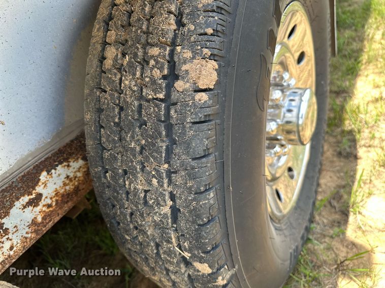 image for item OG9051 2000 C&C  horse trailer