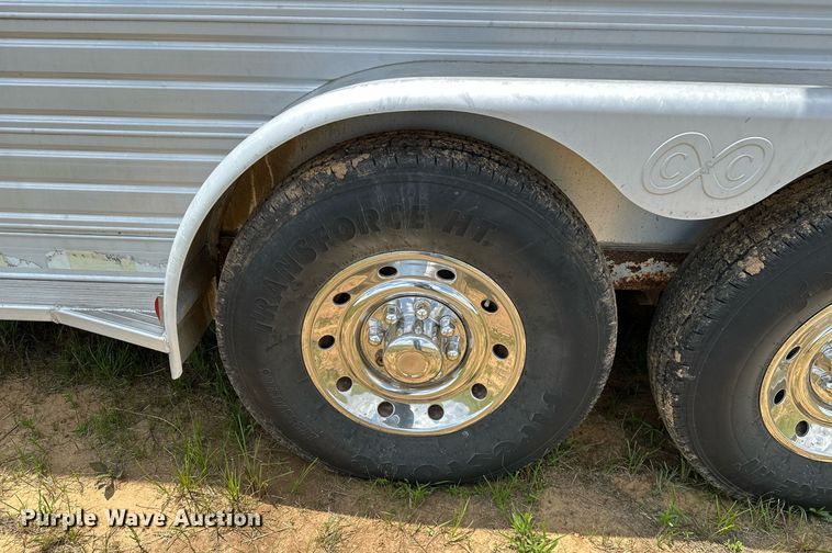 image for item OG9051 2000 C&C  horse trailer