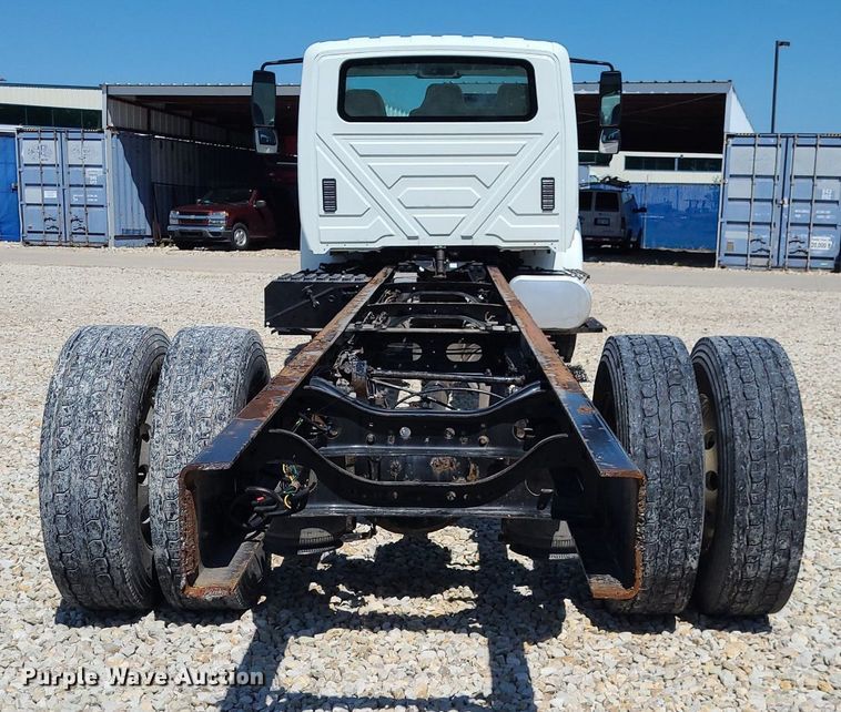 image for item DK1959 2015 International DuraStar 4300  truck cab and chassis