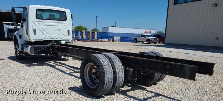 image for item DK1959 2015 International DuraStar 4300  truck cab and chassis