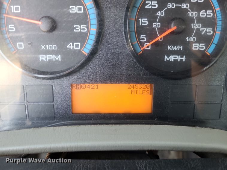 image for item DK1959 2015 International DuraStar 4300  truck cab and chassis