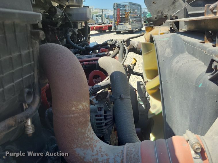 image for item DK1959 2015 International DuraStar 4300  truck cab and chassis