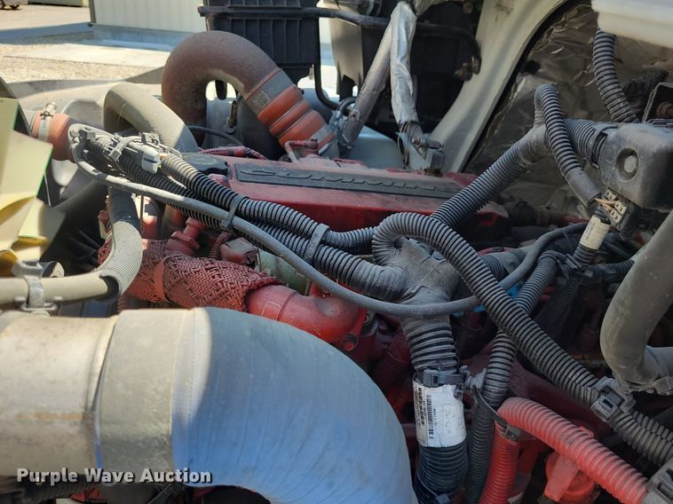 image for item DK1959 2015 International DuraStar 4300  truck cab and chassis