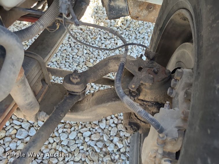 image for item DK1959 2015 International DuraStar 4300  truck cab and chassis