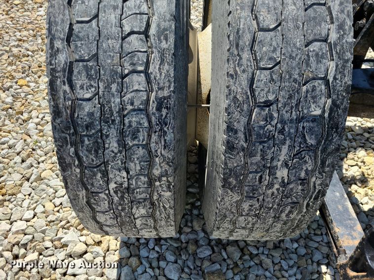 image for item DK1959 2015 International DuraStar 4300  truck cab and chassis