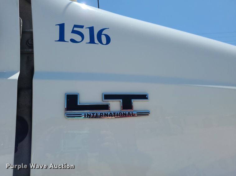 image for item DK1961 2018 International LT625  semi truck